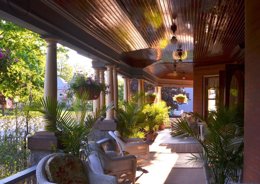 Union Gables (Adults Only) Saratoga Springs Exterior foto